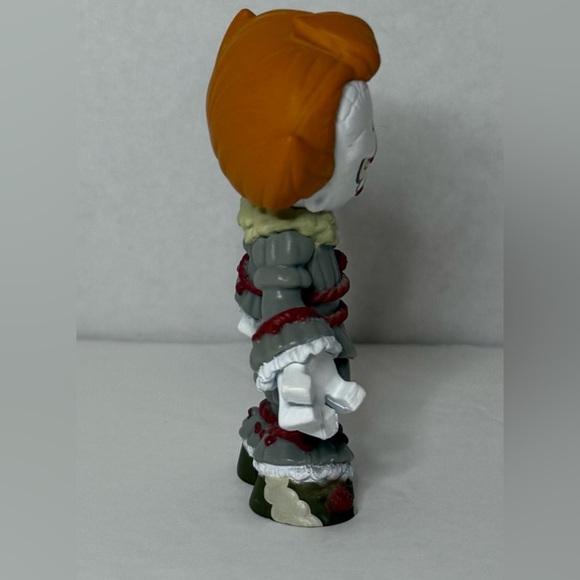 Funko Mystery Minis It Chapter 2 Pennywise Figure - Picture 3 of 7